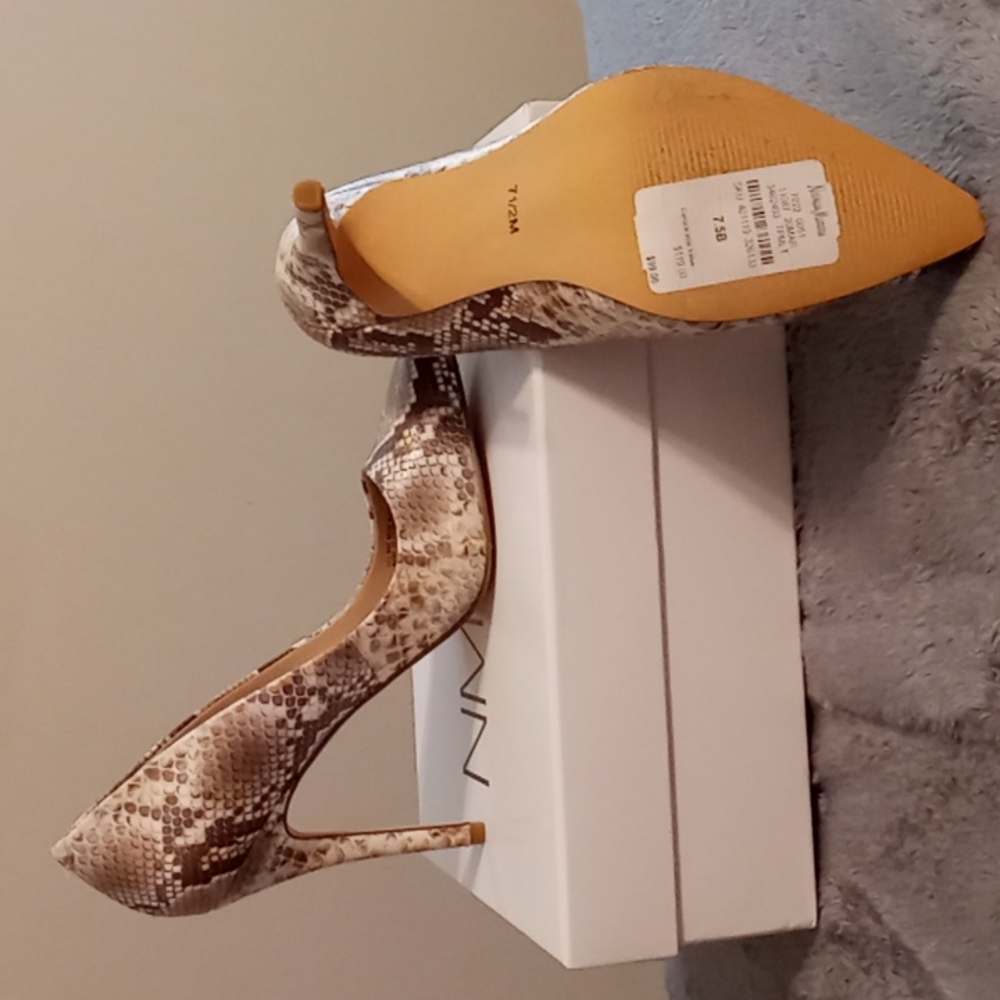 Snake Print Smooth Pumps